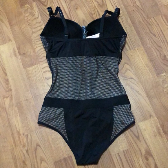 Victoria’s Secret x Balmain Fishnet Teddy. BNWT - Picture 4 of 8